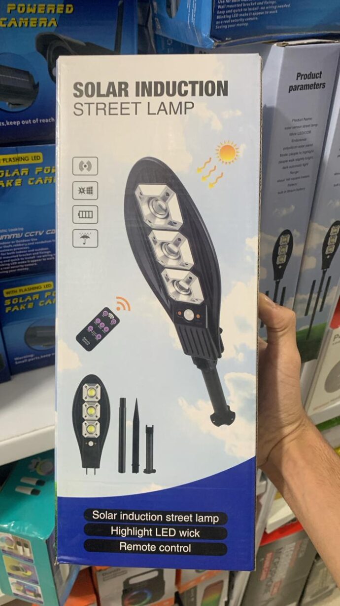 ⁦مصباح جداري شمسي LED بقوة 2000 واط +مستشعر حركة PIR+مقاوم للماء ☀️💡⁩ - الصورة ⁦3⁩