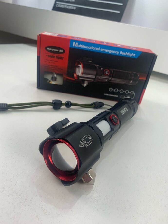⁦مصباح يدوي LED قوي متعدد الوظائف – قابل للشحن عبر USB ومزود ببنك طاقة⁩ - الصورة ⁦7⁩