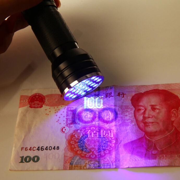 ⁦مصباح يدوي UV LED 21 – من سبائك الألمنيوم للكشف عن العقارب والأوراق المزورة⁩ - الصورة ⁦6⁩