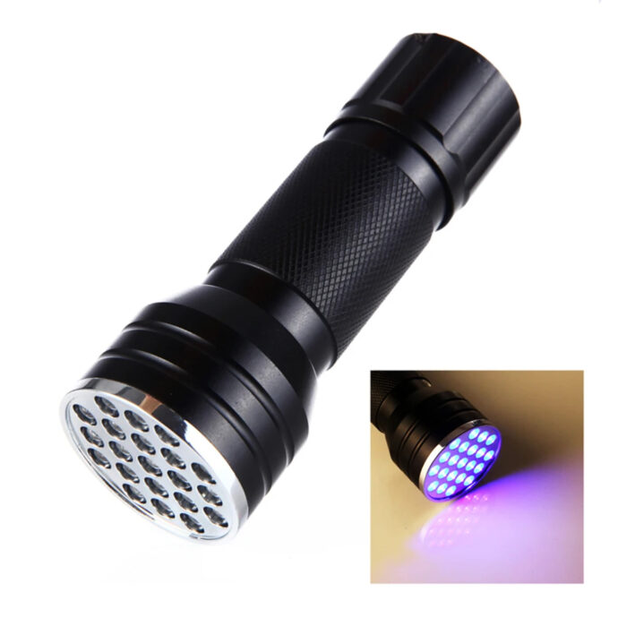 ⁦مصباح يدوي UV LED 21 – من سبائك الألمنيوم للكشف عن العقارب والأوراق المزورة⁩ - الصورة ⁦4⁩