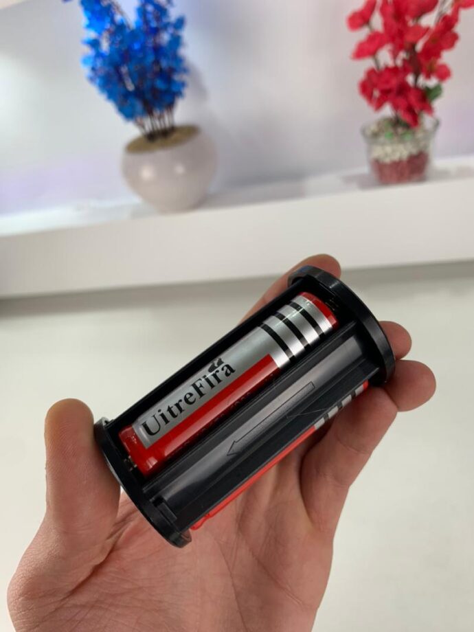 ⁦مصباح يدوي LED عالي الطاقة 30 واط مع بطارية ليثيوم 18650⁩ - الصورة ⁦3⁩