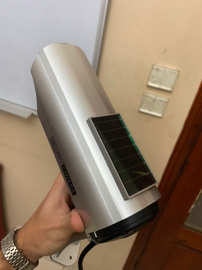 ⁦كاميرا مراقبة وهمية بالطاقة الشمسية مع ضوء أحمر وامض⁩ - الصورة ⁦5⁩