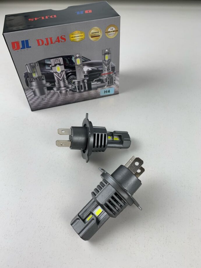 ⁦مصابيح أمامية LED H4 للسيارات مع مروحة تبريد – إضاءة بيضاء 6500K فائقة السطوع⁩ - الصورة ⁦2⁩