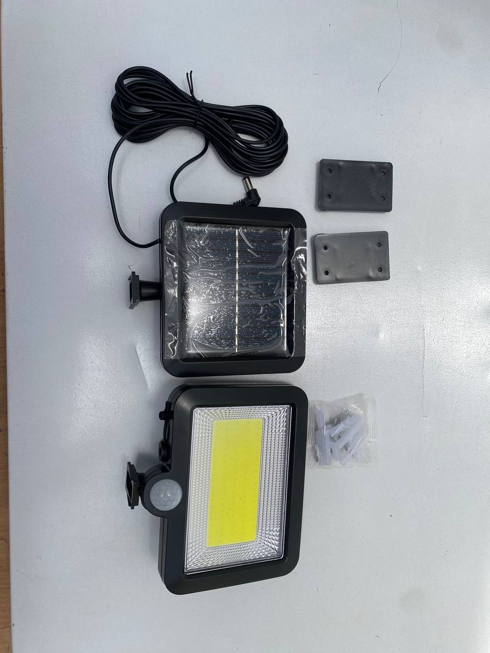 مصباح كشاف شمسي LED مع مستشعر حركة 5 واط مقاوم للماء IP44 – SL-F100 - الصورة 8