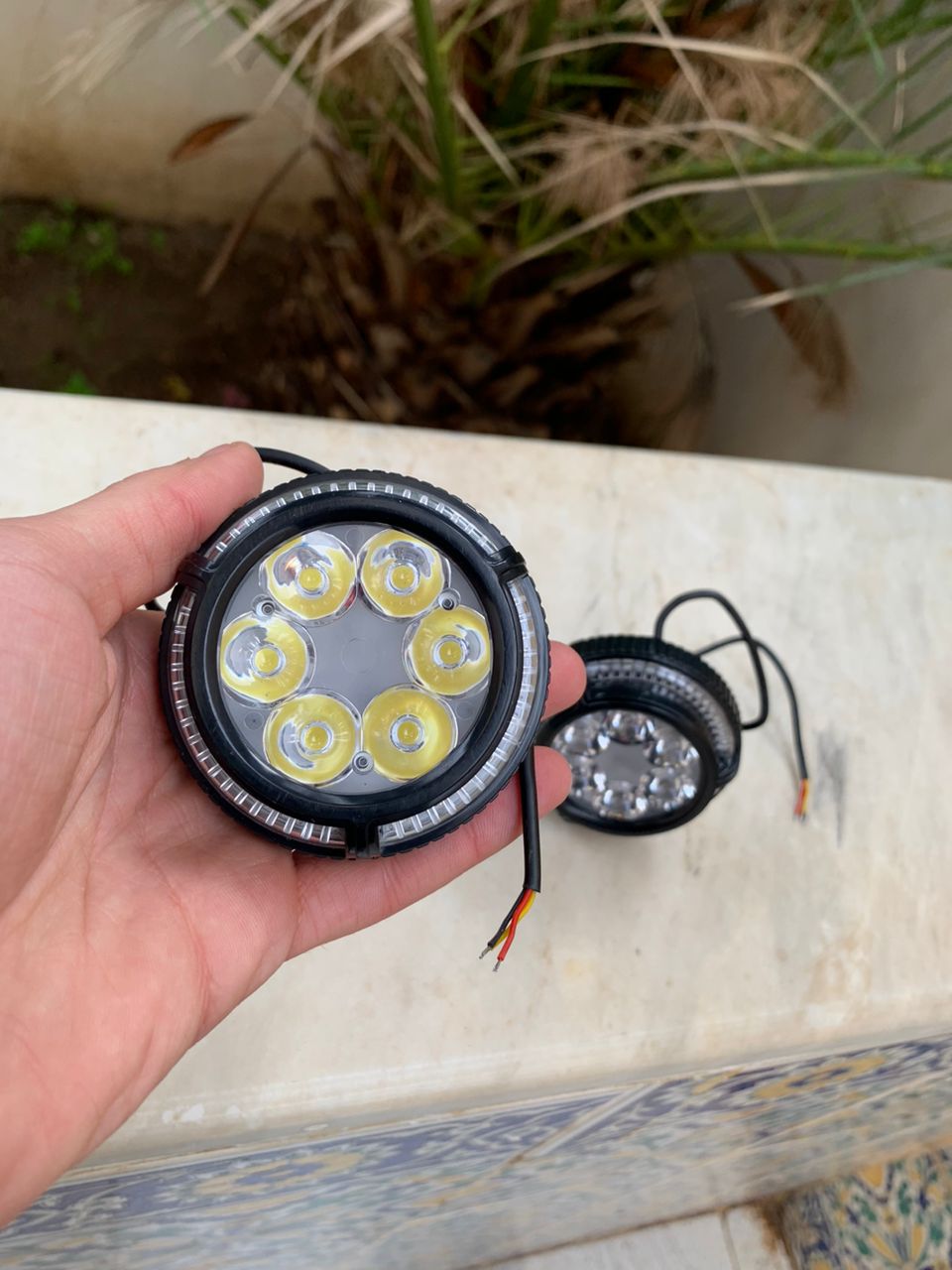 طقم 2 كشافات ضباب 6 LED 12V-85V للدراجات النارية - الصورة 2