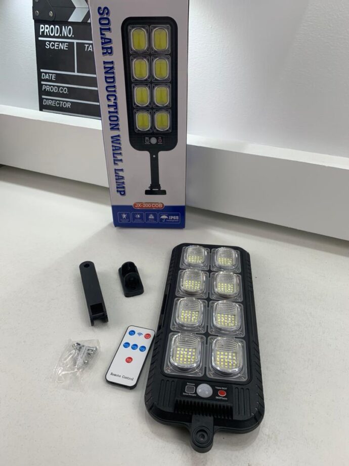 ⁦مصابيح عمودية خارجية 200 LED تعمل بالطاقة الشمسية مقاومة للماء IP65 – JX200 🌞💡⁩ - الصورة ⁦8⁩