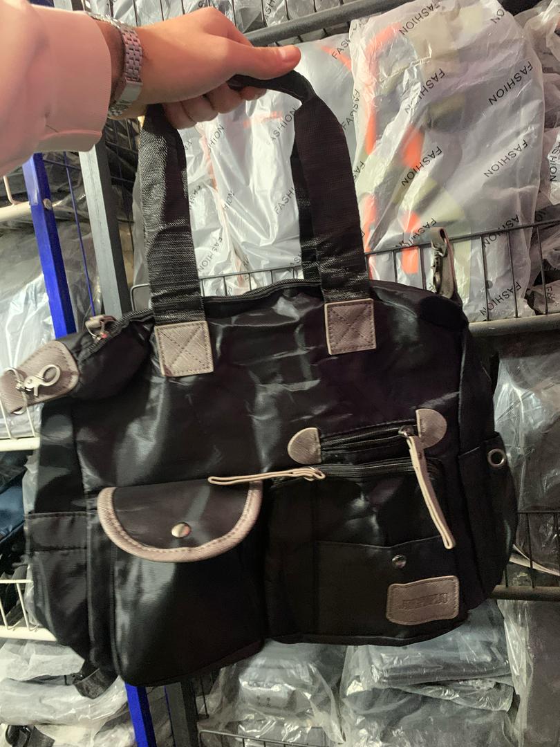 حقيبة يد نسائية أنيقة متعددة الجيوب من النايلون المقاوم للماء 👜✨ - الصورة 9
