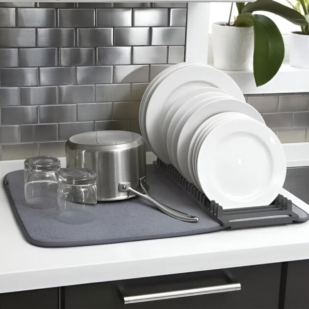 منشفة تجفيف الأواني فائقة الامتصاص من الألياف الدقيقة مع قاعدة قابلة للإزالة 🧽