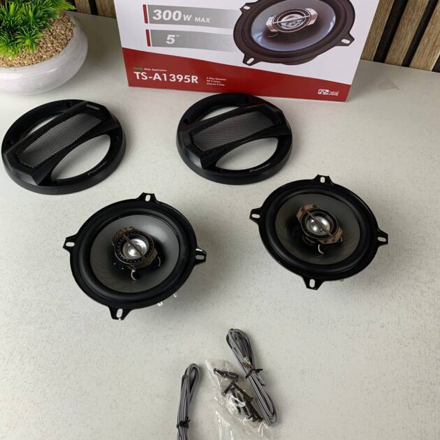 مكبر صوت Pion-eer Coa-xial للسيارة – 300 واط مع ستيريو متعدد الاتجاهات 🔊🚗