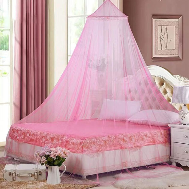 ناموسية سرير معلّقة بالسقف بتصميم دائري فاخر مع حواف من الدانتيل الأنيق 🦟🛏️